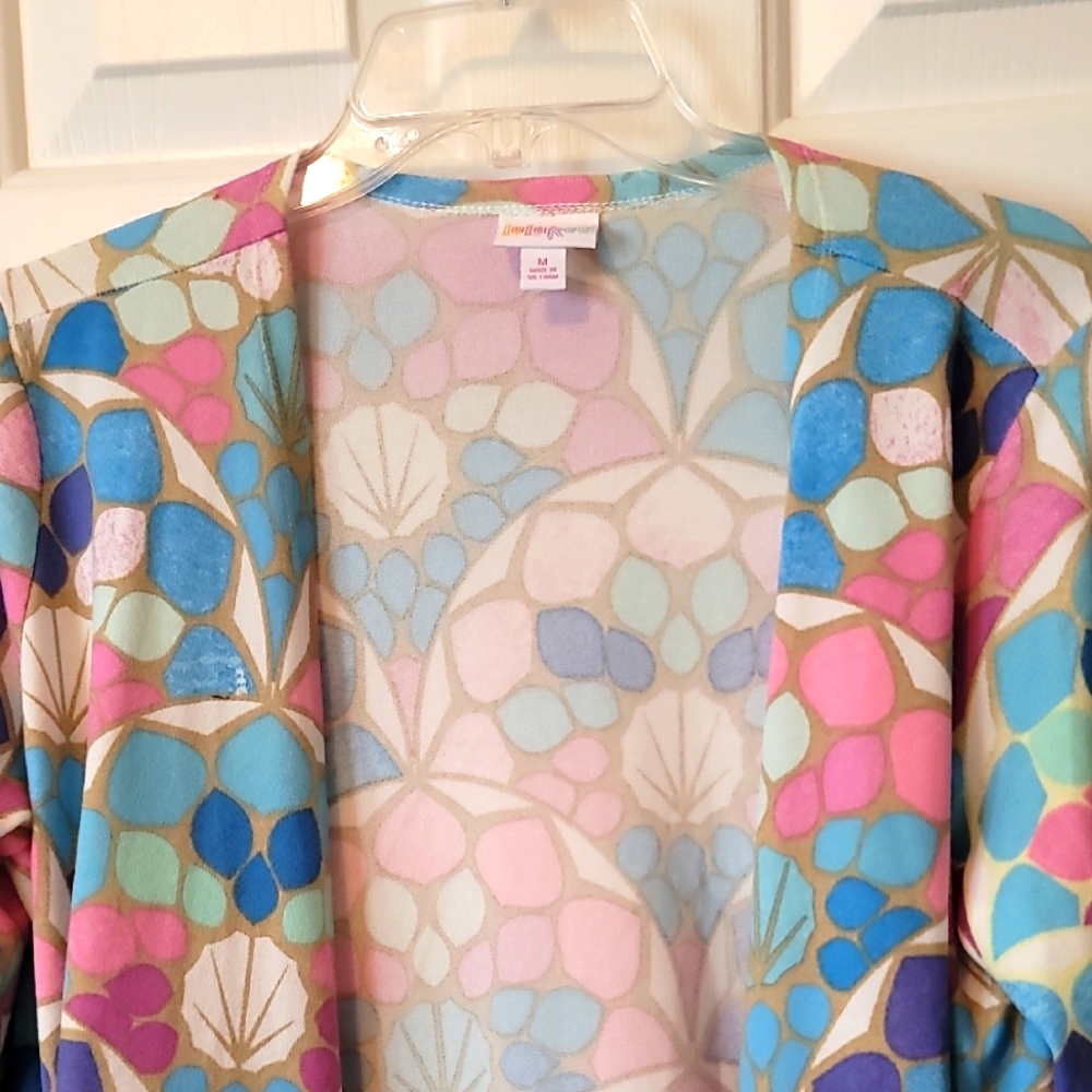 NWT LULAROE MED Colorful Geometric Patterned Caroline